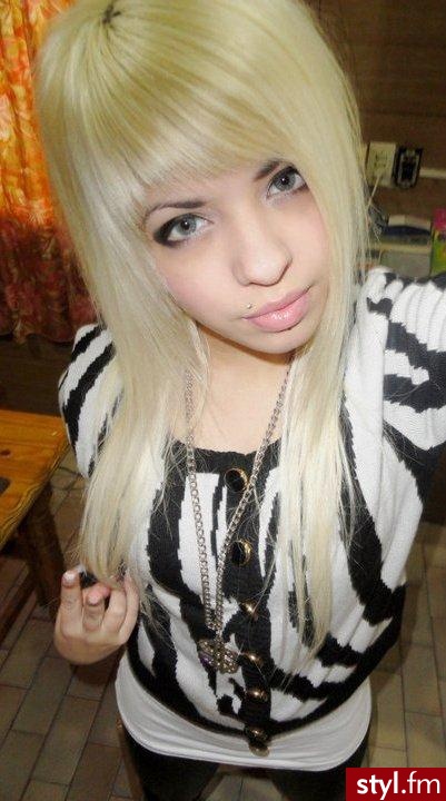 Średnie Fryzury