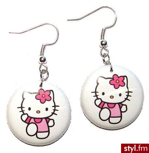 Śliczne kolczyki z Hello Kitty :P - Pozostałe Dodatki Moda