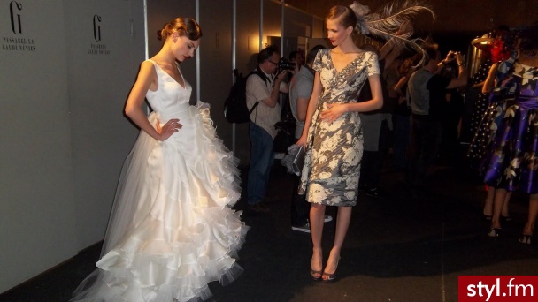 Sukienki Moda