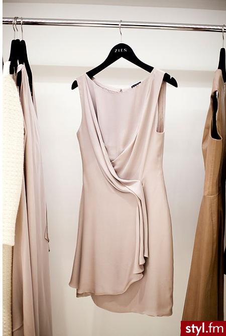 Sukienki Moda