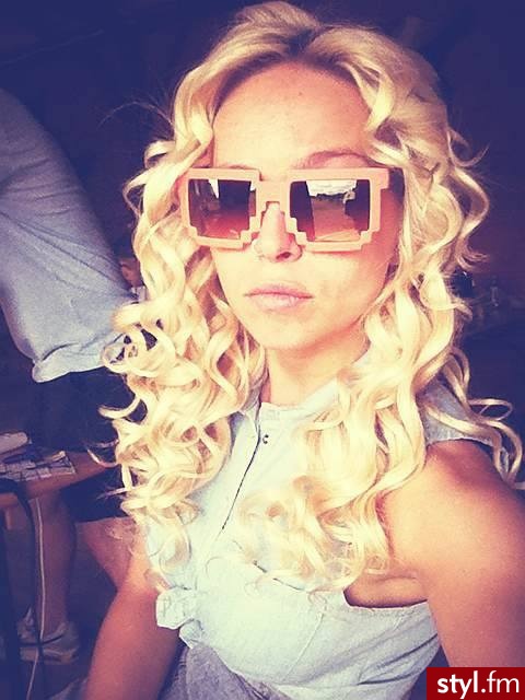 Blond Rozpuszczone Kręcone Na co dzień Średnie Fryzury