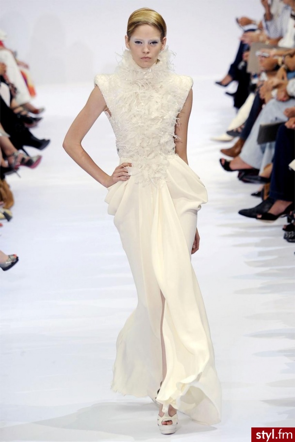 Sukienki Moda