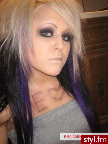 (\",) - EMO Alternatywne Średnie Fryzury
