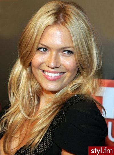 Średnie Fryzury