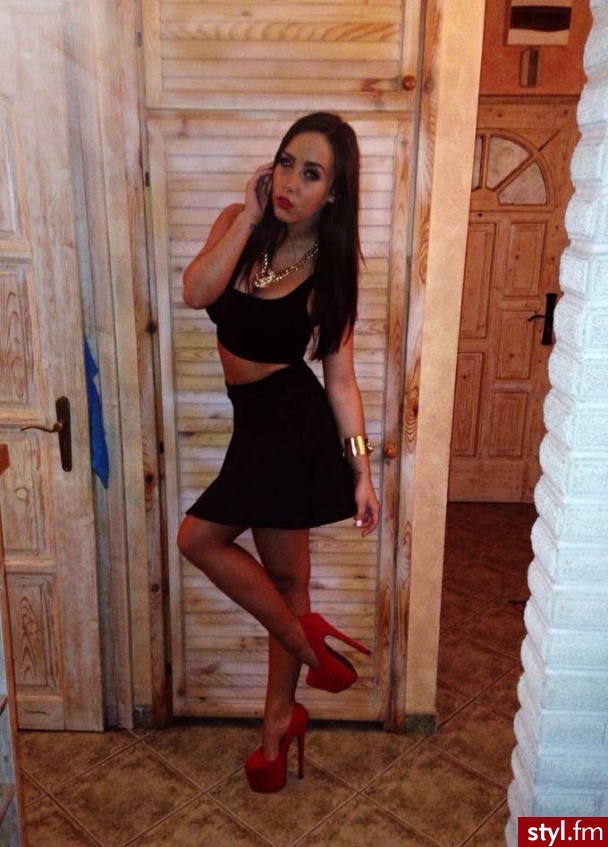 Średnie Spódnice Moda