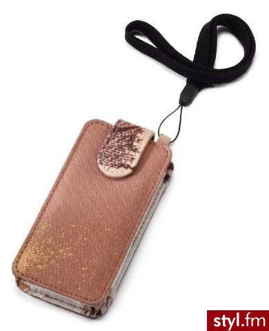 Etui na telefon brązowe o wymiarach: 5,5×2,5×11 cm. od firmy Nici. Cena 24 zł :] - Misz-masz