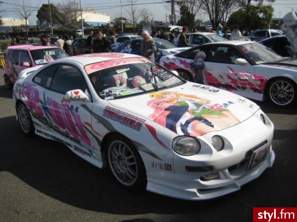 Zdjęcia zostały zrobione na imprezach zwanych "Itasha". - Misz-masz