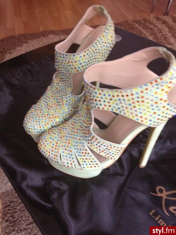 Szpilki Buty Moda