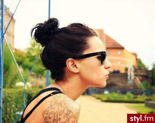 Brązowe Upięcie Proste Na co dzień Średnie Fryzury