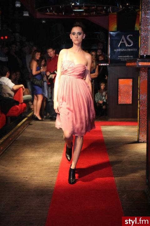 AGNIESZKA ŚWIATŁY projekt - Pozostałe Ciuchy Moda