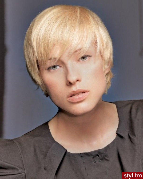 Średnie Fryzury