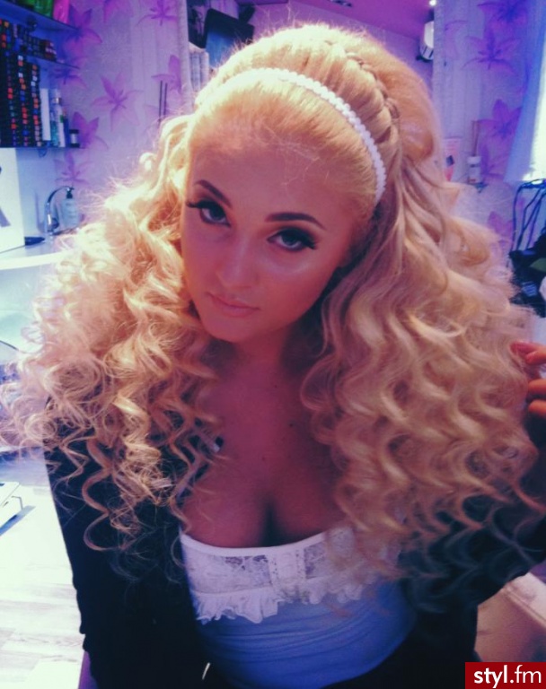 Blond Rozpuszczone Kręcone Na co dzień Długie Fryzury