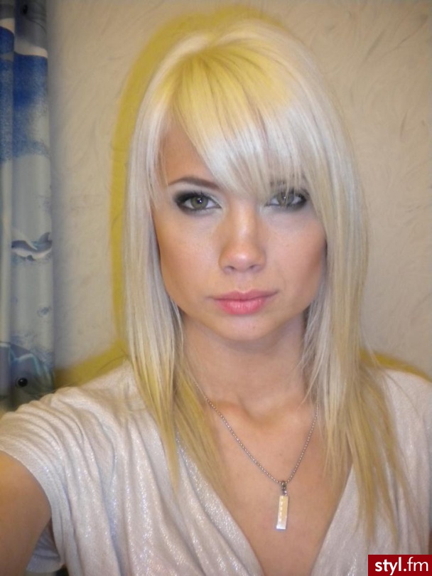 Średnie Fryzury