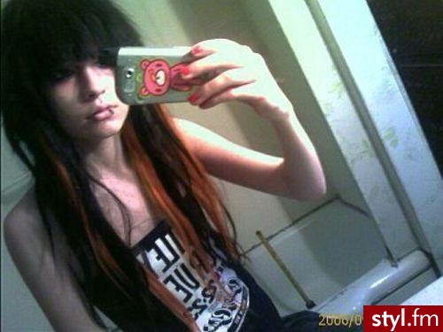 Brittany Kramer - EMO Alternatywne Średnie Fryzury