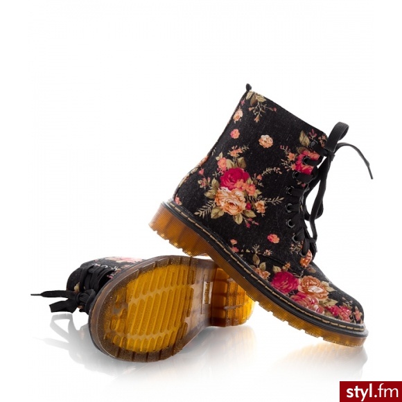 Glany Buty Moda