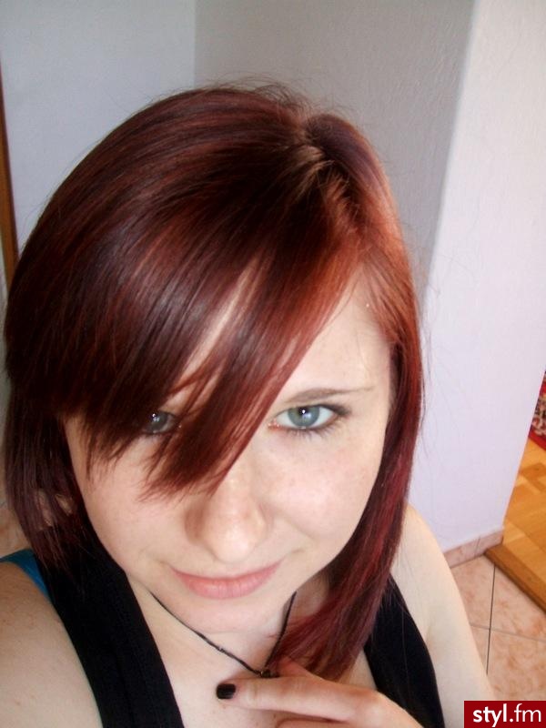 Średnie Fryzury