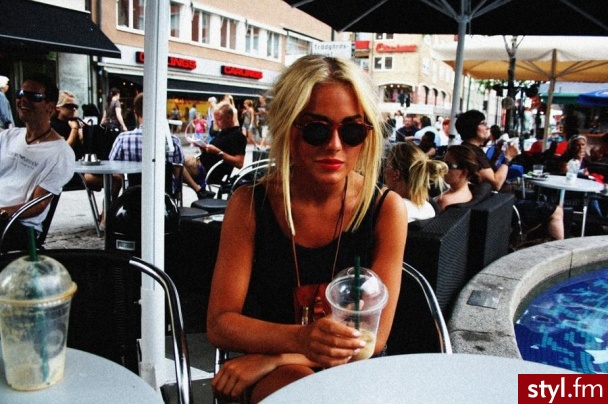 Blond Rozpuszczone Proste Na co dzień Średnie Fryzury