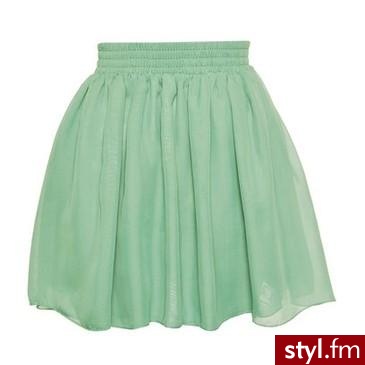 Zdjęcie dodane do bazy zdjęć Stylera - Krótkie Spódnice Moda