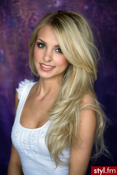 Średnie Fryzury