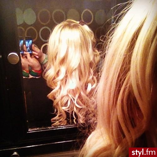 Blond Rozpuszczone Kręcone Na co dzień Długie Fryzury