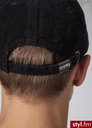 LEVI'S Czapka NEW ADIN czarny - Nakrycia głowy Dodatki Moda