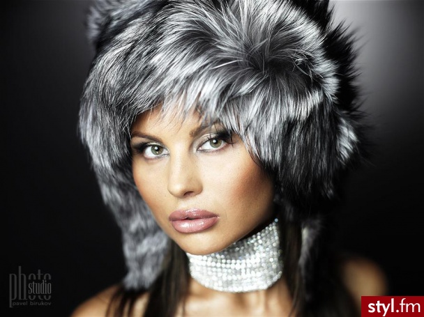 Czapeczka - Nakrycia głowy Dodatki Moda