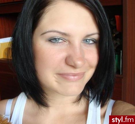 tu już obciachane:)sama sie obcięłam chyba nie jest źle?:) - Krótkie Fryzury