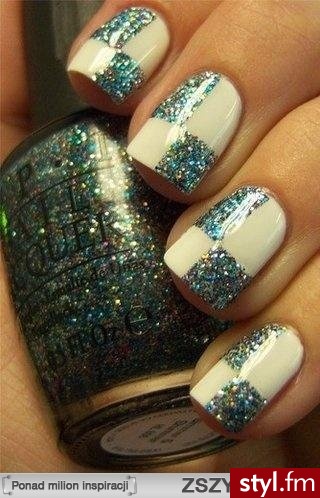 https://www.facebook.com/pages/Blondi-Nails/401325363307849 - Paznokcie