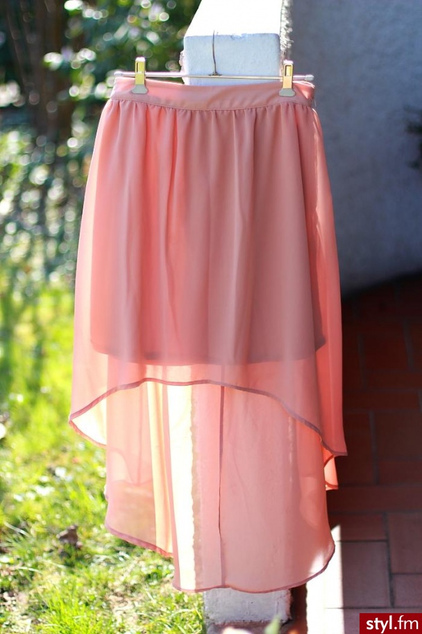 Średnie Spódnice Moda