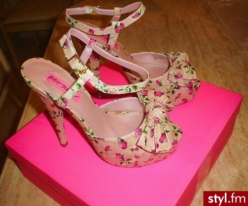 Szpilki Buty Moda