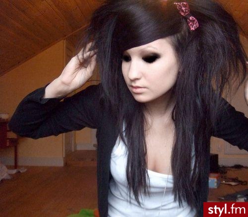 Jeśli zdjęcie juz jest to powiedz ;) - EMO Alternatywne Średnie Fryzury