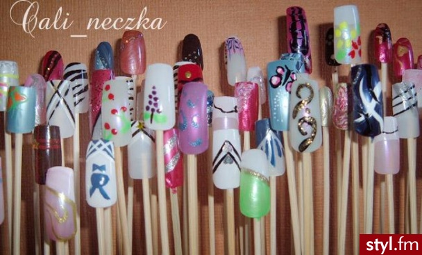 Autor: Dolly grupka 4. Autor: <b>Dolly</b><br /> Prace Cali_neczki - Paznokcie