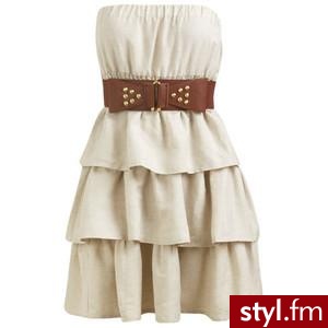 Tiered Belted Tube Dress - Teen Clothing by Wet Seal - Polyvore. Pobrano ze strony: http://www.polyvore.com/tiered_belted_tube_dress_teen/thing?id=14868240 - Pozostałe Ciuchy Moda