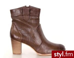Ażurowe botki na obasie znajdziecie na stronie   ModneNiebo.pl - Botki Buty Moda