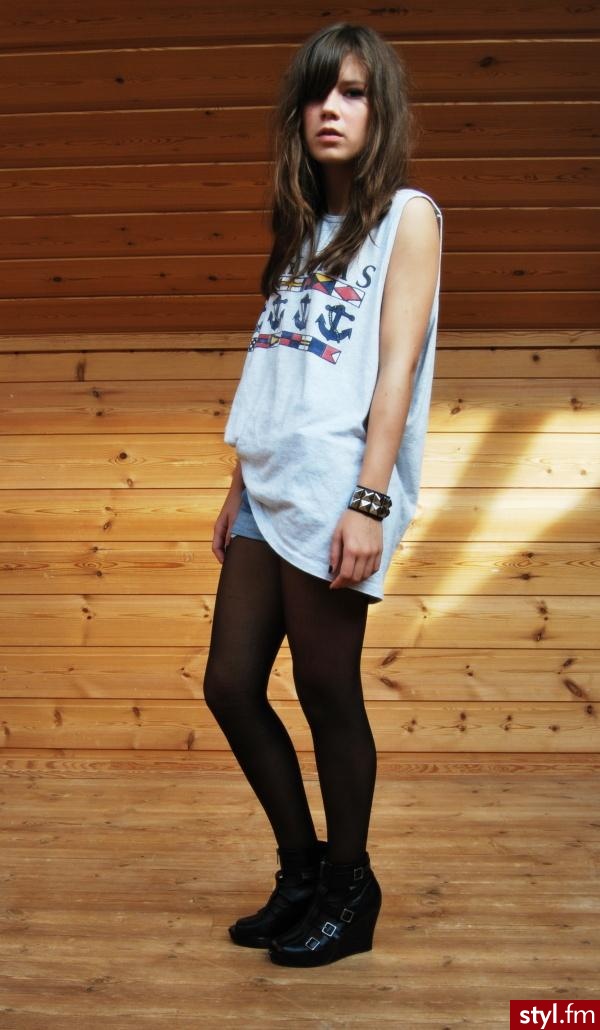 Jeżeli zdjęcie znajduje się już w galerii poproszę o link - Moda uliczna Inne Moda