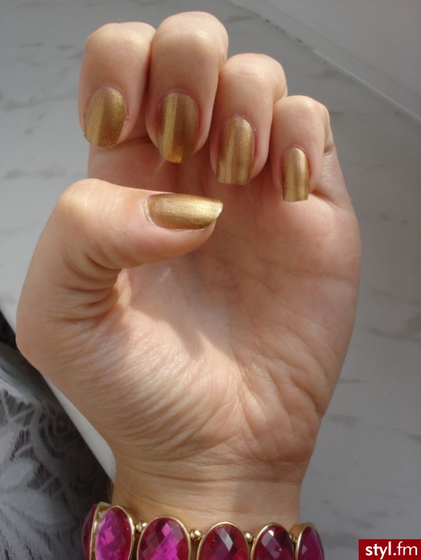 my gold nails <3
 - Naturalne Paznokcie