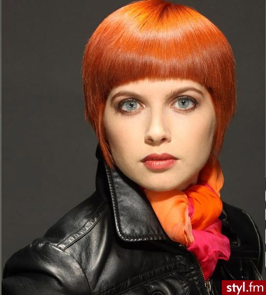 Średnie Fryzury