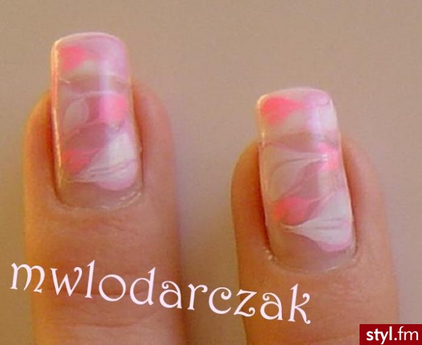 Autor: mwlodarczak różowe serduszka. Autor: <b>mwlodarczak</b><br /> - Paznokcie