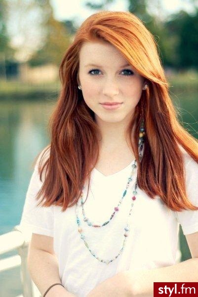 Średnie Fryzury