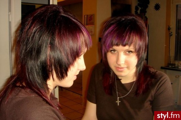 Salon Fryzjerski ,,Gabriela''Kahles Gabriela - EMO Alternatywne Średnie Fryzury