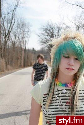 Fryzury - emo. Jeśli zdjęcie znajduje się już w galerii podaj link - usunę - EMO Alternatywne Średnie Fryzury