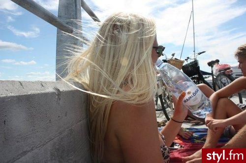 Blond Rozpuszczone Proste Na co dzień Średnie Fryzury