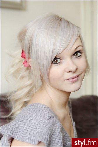 Średnie Fryzury