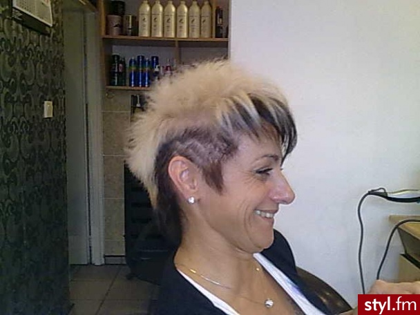 Blond Punk Rock Alternatywne Krótkie Fryzury