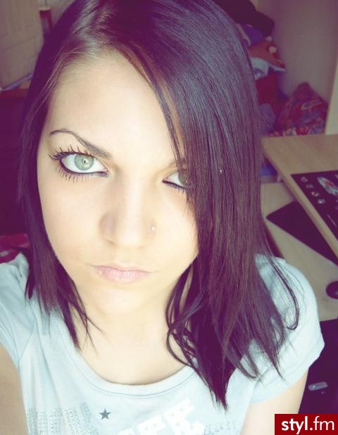 Średnie Fryzury