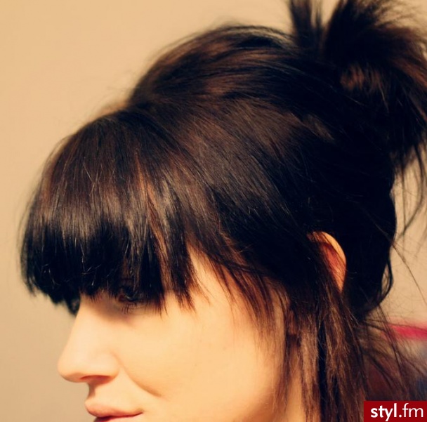 Średnie Fryzury