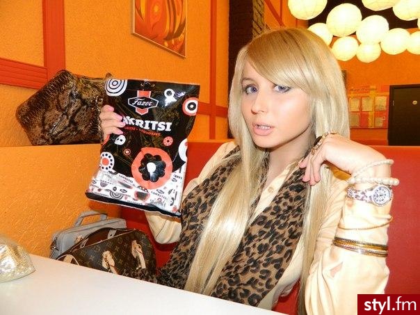 Blond Rozpuszczone Proste z grzywką Na co dzień Długie Fryzury