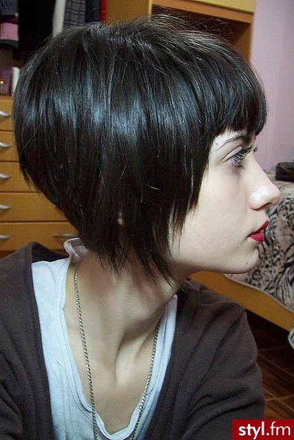 Średnie Fryzury