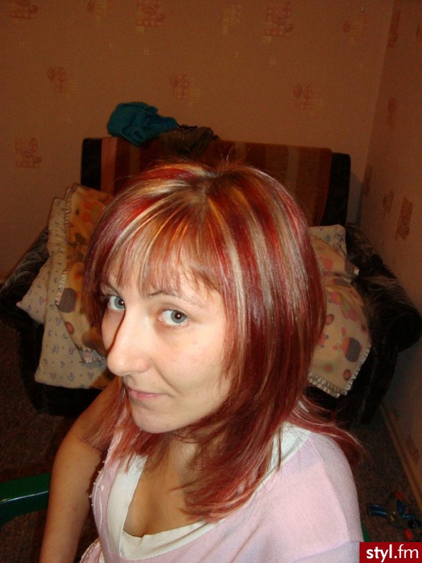 Średnie Fryzury
