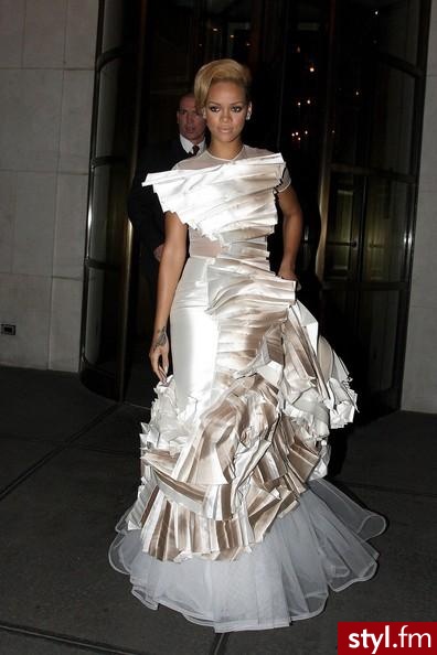 Rihanna - Moda uliczna Inne Moda